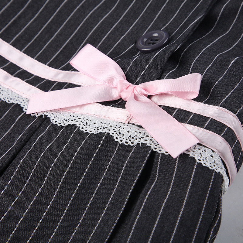 π Coquette Pleated Skirt