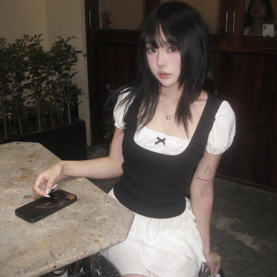 π Yukiko Milkmaid Top