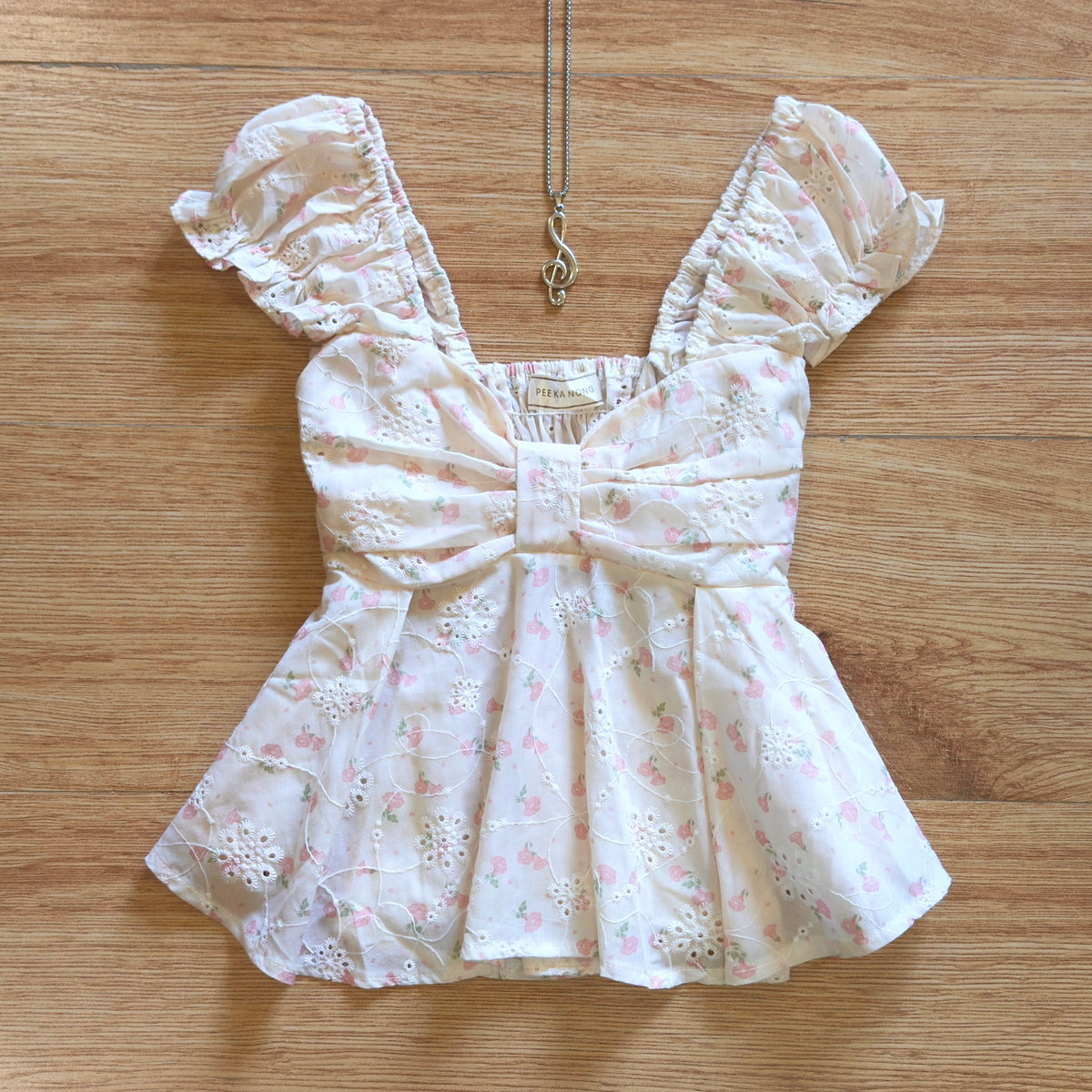 ♡ Cream Floral Top