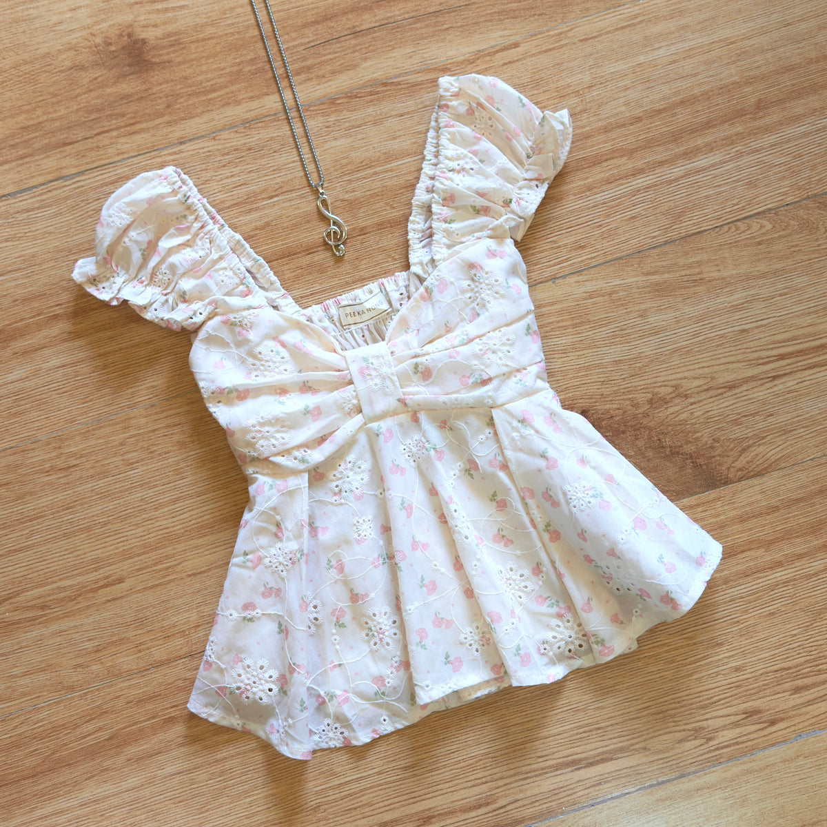 ♡ Cream Floral Top